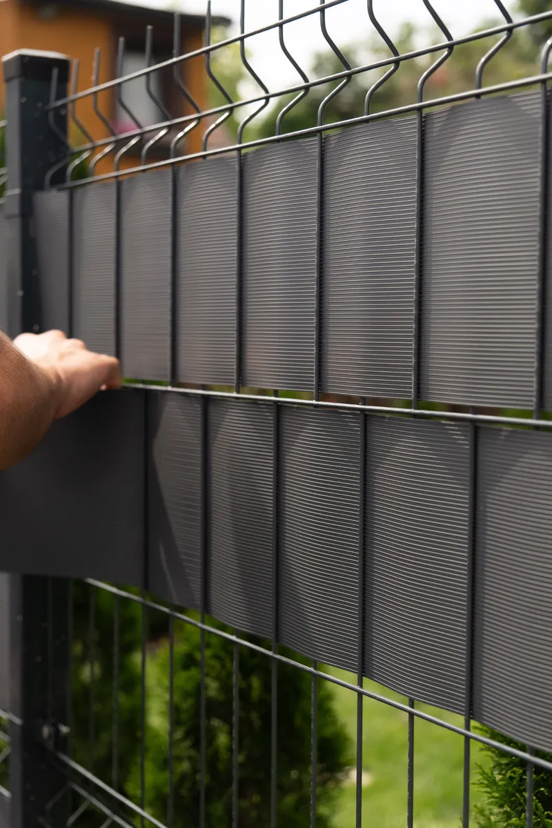PROTECTO™ BASIC fence tape STRIPS 6 × 2.55 m, 19 cm, graphite + 12 clips FREE — zdjęcie 7 z 8