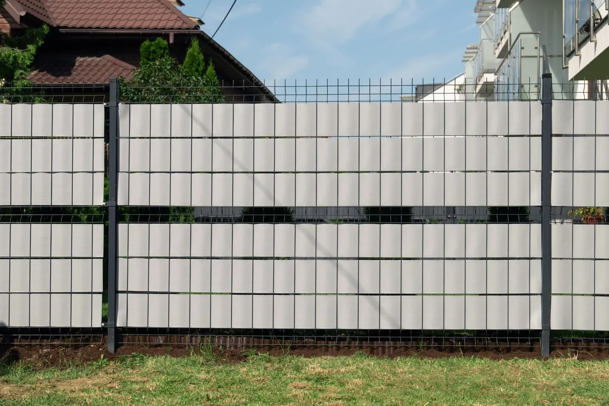 PROTECTO™ BASIC fence tape STRIPS 6 × 2.55 m, 19 cm + 12 clips FREE — zdjęcie 7 z 8